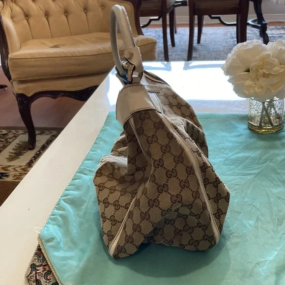 Gucci - Picture 4 of 8